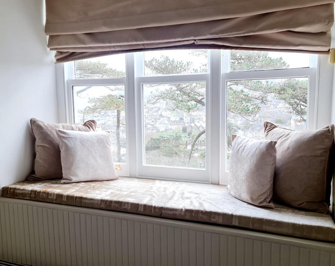 Westwell Hall Guest Accommodation, Bed & Breakfast, Luxury Rooms 伊尔弗勒科姆 外观 照片